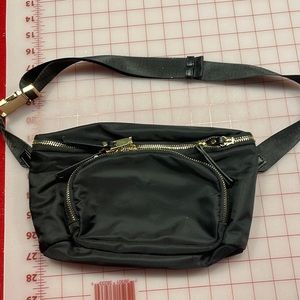 NWOT Urban expressions belt/bum bag black with gold